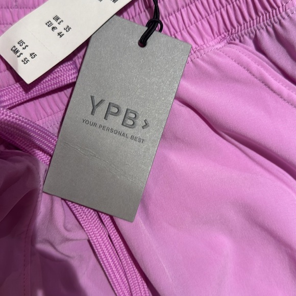 Hot pink Abercrombie YPB shorts never worn - Picture 3 of 3